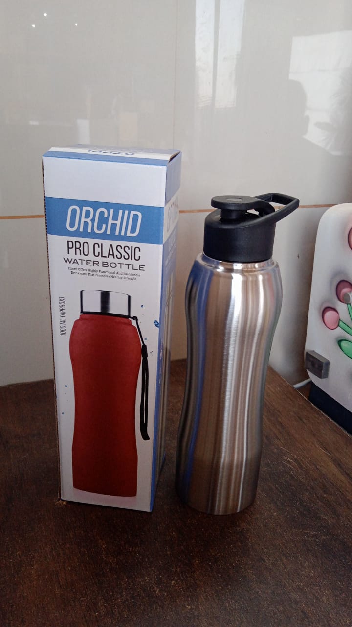Stainless Steel Double Wall Vacuum-Insulated Drink Water Bottle (1000 ML Approx) Stainless Steel Double Wall Vacuum-Insulated Drink Water Bottle (1000 ML Approx)